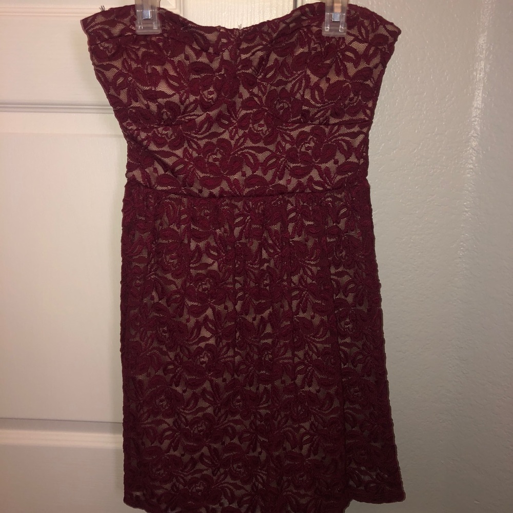 Red and tan lace strapless dress